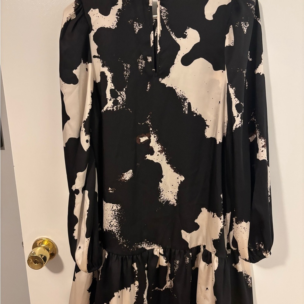 NWT Monochrome Neutral Soft Feminine Long Sleeve Dress - Picture 6 of 7